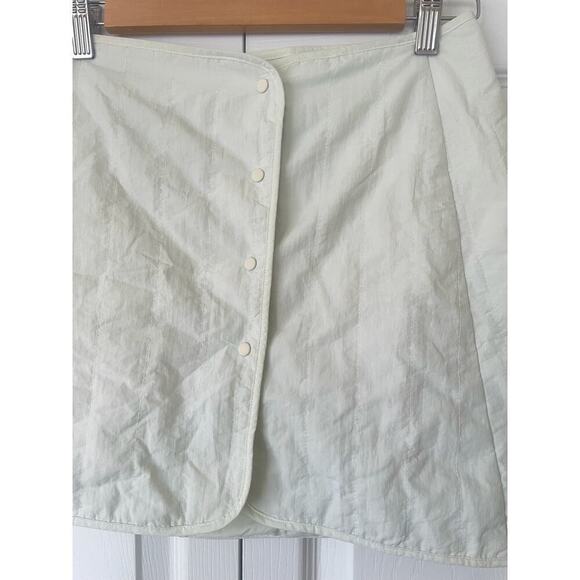 ZARA Cream Quilted Snap Front Nylon Quilted Mini Skirt • Gorpcore • Size S 🔴 - Picture 3 of 5